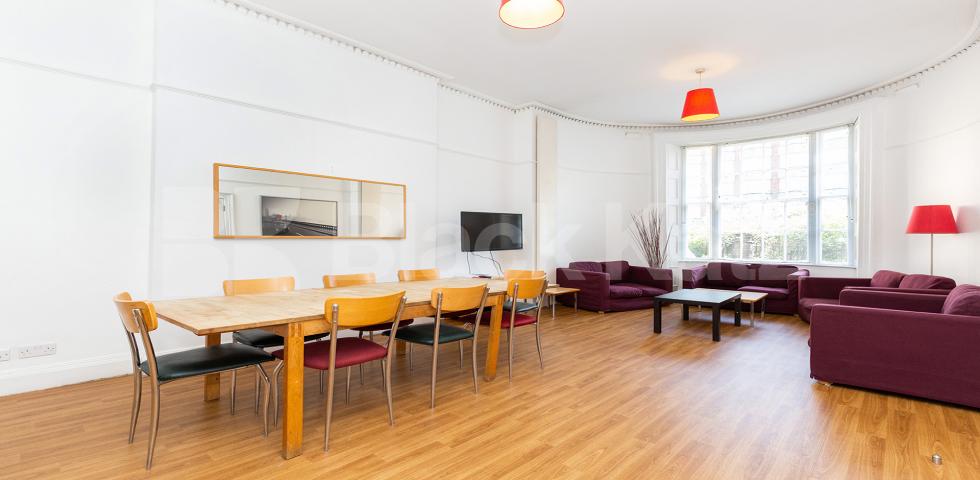 			HUGE 5 BED IN WC1!, 5 Bedroom, 1 bath, 1 reception Flat			 Bedford Place, BLOOMSBURY